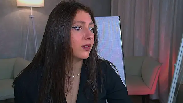 Snapshot of Mary_Miiller chatting on 10.24.25 Mary Miiller online show from 10.24.25