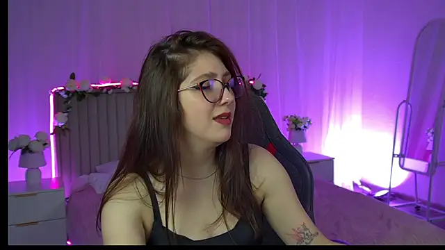 Mary Miiller online show from 12.03.25