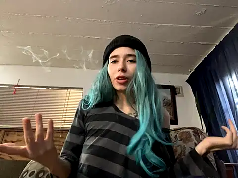 Snapshot of the_holy_t chatting on 09.21.25 the holy t online show from 09.21.25