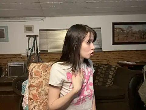 Snapshot of the_holy_t chatting on 10.26.25 the holy t online show from 10.26.25