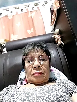 Snapshot of OliviaMorris1 chatting on 10.04.25 OliviaMorris1 online show from 10.04.25