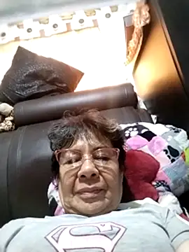 Snapshot of OliviaMorris1 chatting on 10.30.25 OliviaMorris1 online show from 10.30.25