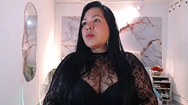 Ashley Grahaam online show from 10.05.25