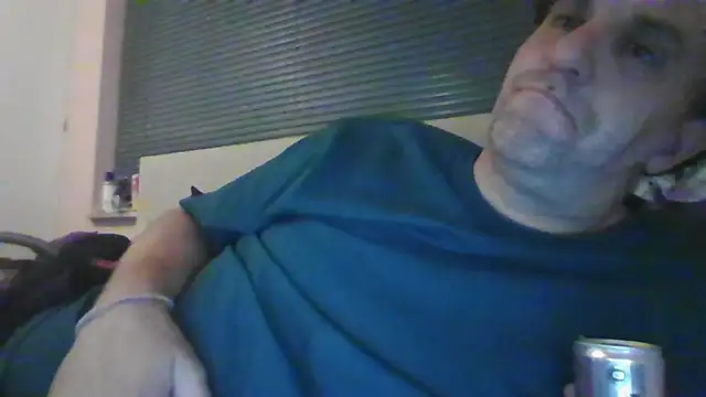 Snapshot of JasperGeil chatting on 10.12.25 JasperGeil online show from 10.12.25
