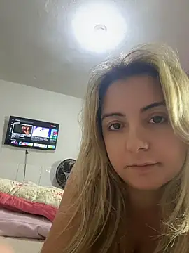 Snapshot of sophiemonroevip chatting on 05.03.26 sophiemonroevip online show from 05.03.26