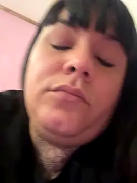 Snapshot of valen1891 chatting on 09.22.25 valen1891 online show from 09.22.25