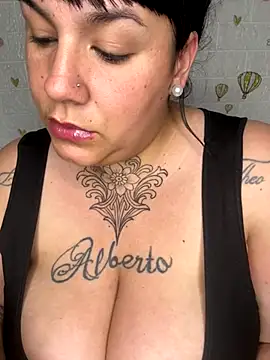 Snapshot of valen1891 chatting on 10.24.25 valen1891 online show from 10.24.25