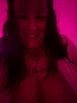 Snapshot of valen1891 chatting on 11.17.25 valen1891 online show from 11.17.25