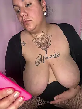 Snapshot of valen1891 chatting on 11.25.25 valen1891 online show from 11.25.25