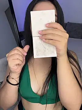 Snapshot of lunatorch chatting on 09.10.25 lunatorch online show from 09.10.25