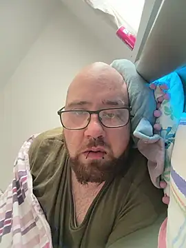 Snapshot of mrandmrsdarkside chatting on 03.16.26 mrandmrsdarkside online show from 03.16.26