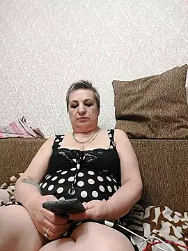 StarNicole online show from 11.27.25