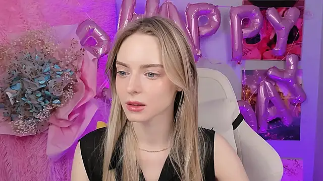 JuliaBrewwer online show from 09.22.25