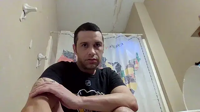 Snapshot of dik4cache chatting on 02.20.26 dik4cache online show from 02.20.26