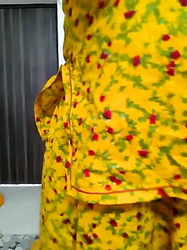 Snapshot of MISS_RIYA14 chatting on 10.01.25 MISS RIYA14 online show from 10.01.25