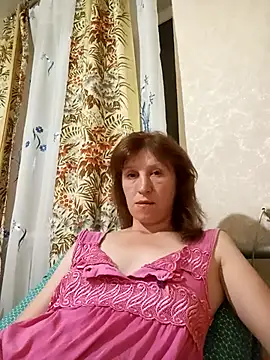 Snapshot of Flower2931 chatting on 10.05.25 Flower2931 online show from 10.05.25