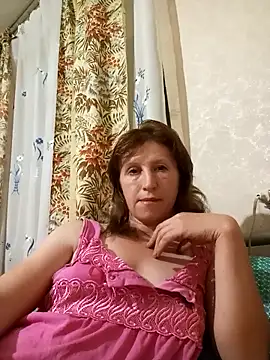 Snapshot of Flower2931 chatting on 10.07.25 Flower2931 online show from 10.07.25