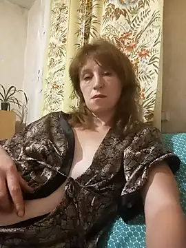 Snapshot of Flower2931 chatting on 10.19.25 Flower2931 online show from 10.19.25