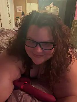 Snapshot of Fatpussybigass chatting on 05.10.26 Fatpussybigass online show from 05.10.26