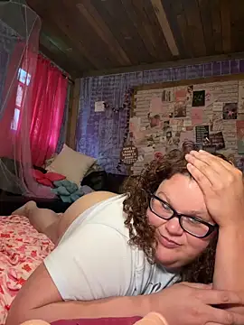 Snapshot of Fatpussybigass chatting on 05.23.26 Fatpussybigass online show from 05.23.26