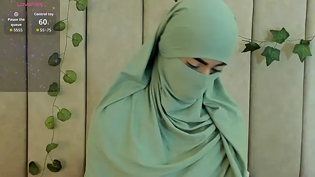  Zahiira  online show from 10.08.25