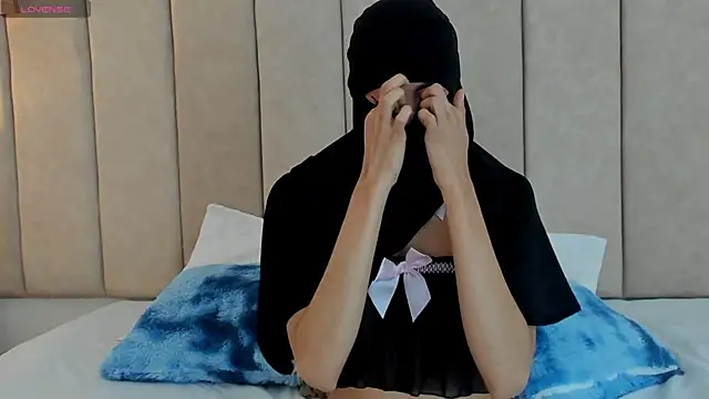  Zahiira  online show from 03.13.26