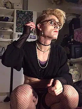 Snapshot of Sissy_Cindy_Whore chatting on 04.12.26 Sissy Cindy Whore online show from 04.12.26