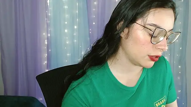 Snapshot of Camila_Ord chatting on 10.13.25 Camila Ord online show from 10.13.25