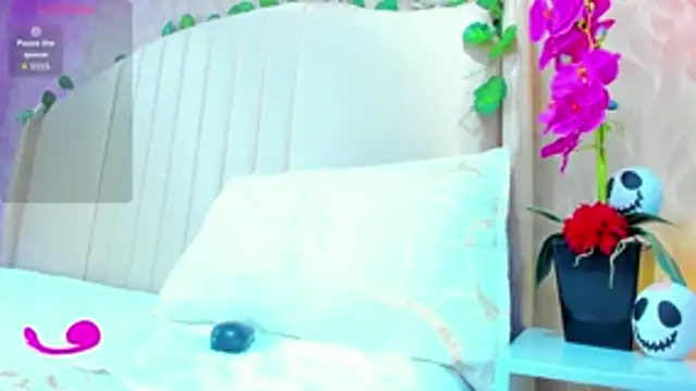 Snapshot of IvyAngel_mei chatting on 01.11.26 IvyAngel mei online show from 01.11.26