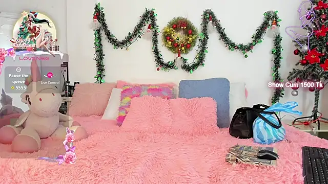 Ariana-Fernandez online show from 12.20.25