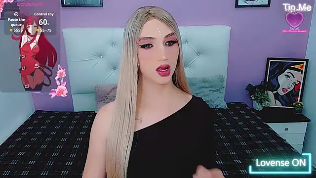 Snapshot of _canndy_ chatting on 10.04.25 canndy online show from 10.04.25