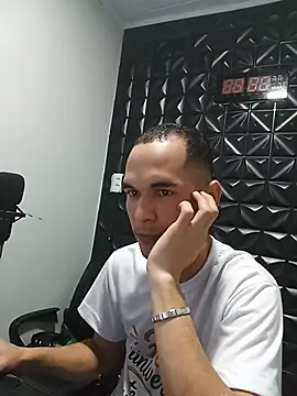 Alejandro260785 online show from 07.17.26