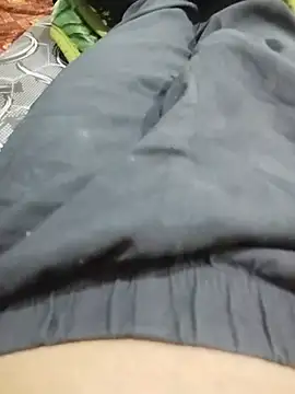 Snapshot of smallboysmalldick chatting on 05.26.26 smallboysmalldick online show from 05.26.26