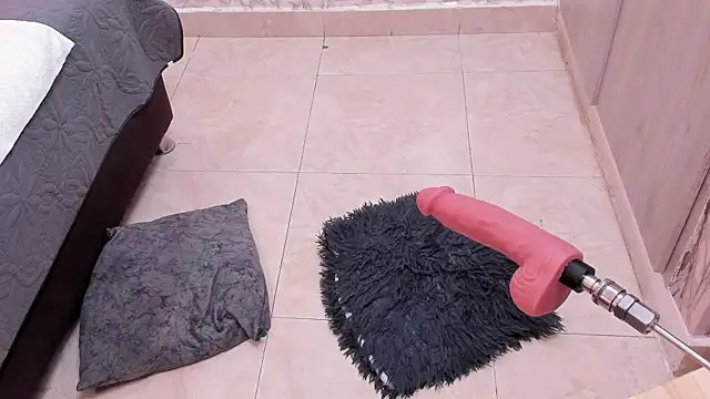 SASHA BROWNIE   online show from 11.27.25