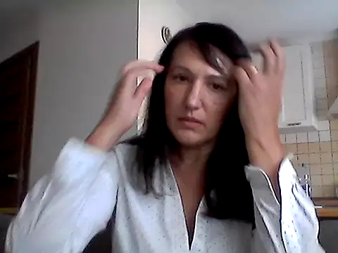 Snapshot of Elena48324 chatting on 11.02.25 Elena48324 online show from 11.02.25