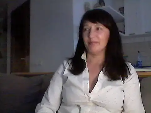 Snapshot of Elena48324 chatting on 11.16.25 Elena48324 online show from 11.16.25