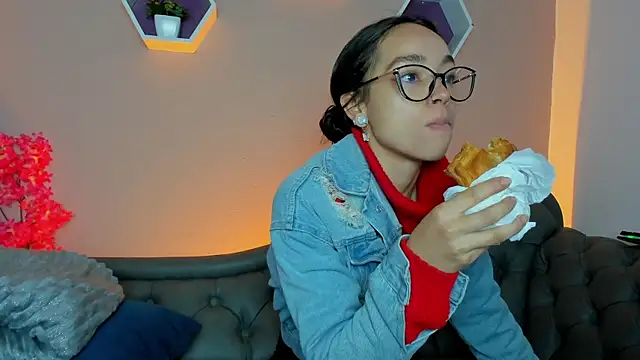 Dafne Mel online show from 10.04.25