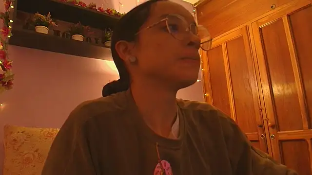 Dafne Mel online show from 11.05.25