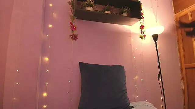 Dafne Mel online show from 11.18.25