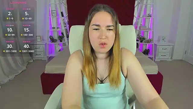 Snapshot of Sofii_darling chatting on 04.23.26 Sofii darling online show from 04.23.26