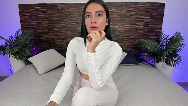 Snapshot of debra_win chatting on 10.22.25 debra win online show from 10.22.25