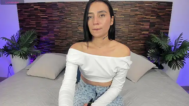 Snapshot of debra_win chatting on 11.05.25 debra win online show from 11.05.25