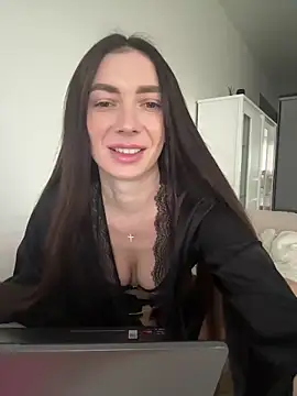 AmandaStoun online show from 12.15.25