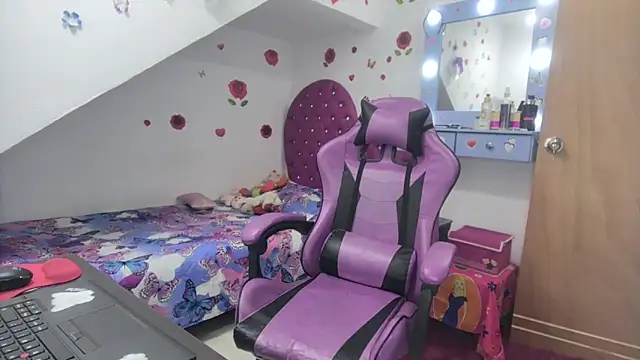 soffy rosses online show from 10.18.25