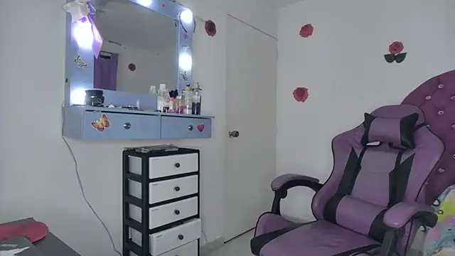 Snapshot of soffy_rosses chatting on 03.22.26 soffy rosses online show from 03.22.26