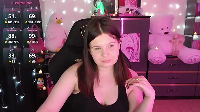 Snapshot of AmyVibess chatting on 10.14.25 AmyVibess online show from 10.14.25