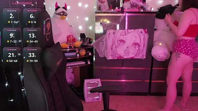 Snapshot of AmyVibess chatting on 10.27.25 AmyVibess online show from 10.27.25