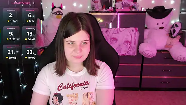 Snapshot of AmyVibess chatting on 10.29.25 AmyVibess online show from 10.29.25