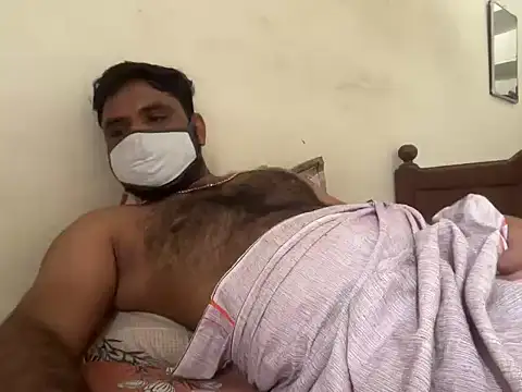 Snapshot of HandsomeMche chatting on 11.13.25 HandsomeMche online show from 11.13.25