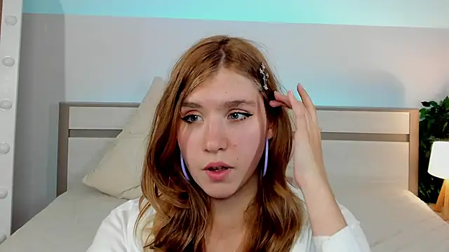 Iris Rain online show from 09.15.25